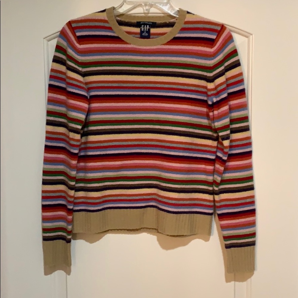Gap sweater